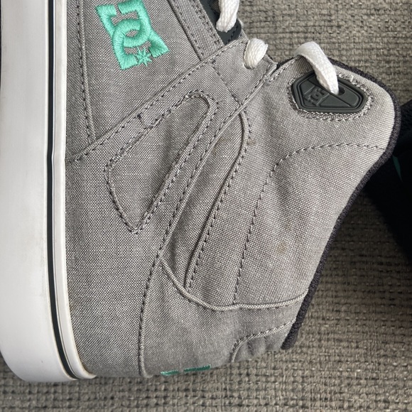 DC youth fabric hightop skate sneaker size 5 Spartan High TX SE - Picture 6 of 8